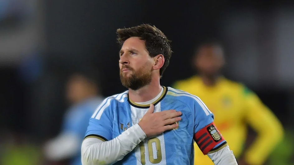 Lionel Messi Bids Emotional Farewell to Argentina